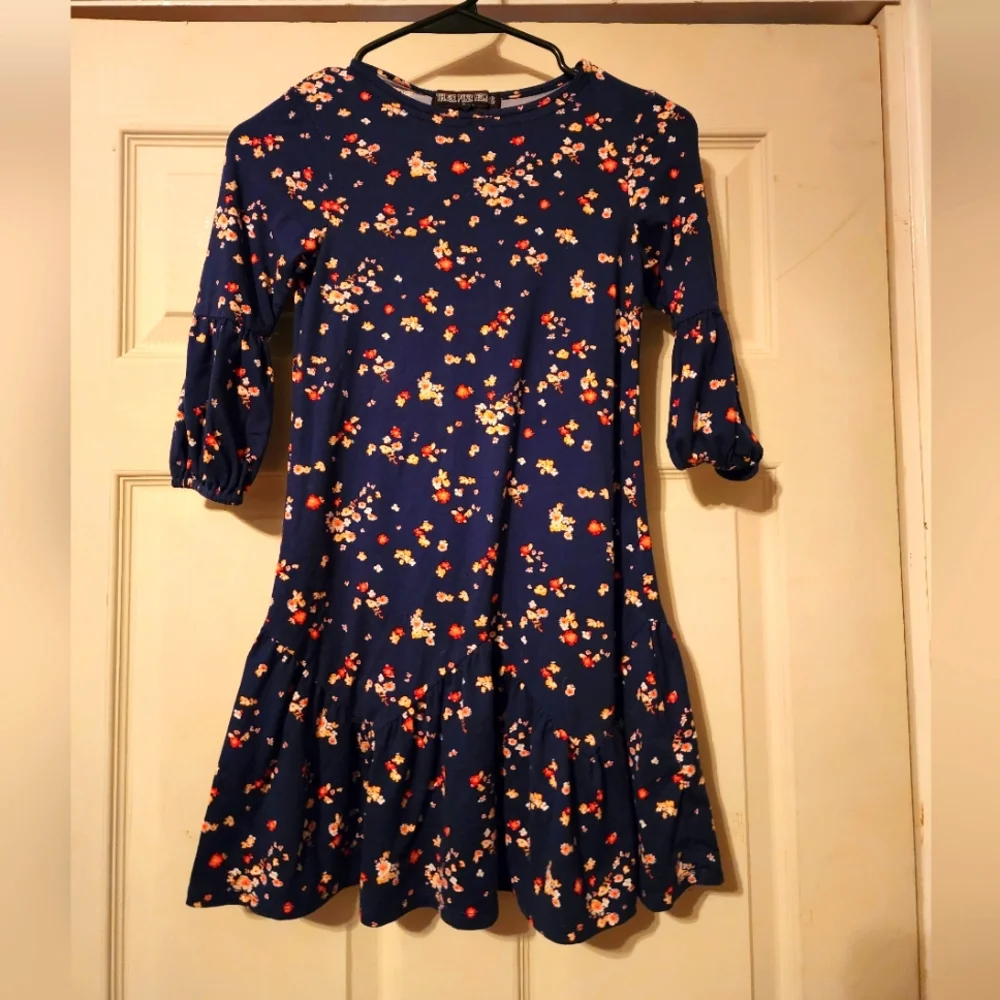 Girls size S flor dress - Picture 1 of 2